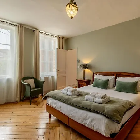 Vila Jane'laur Magnificent Mansion With Garden 11 P *