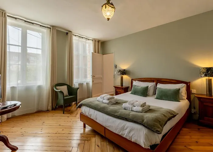 Vila Jane'laur Magnificent Mansion With Garden 11 P *