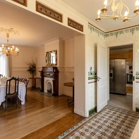 Jane'laur Magnificent Mansion With Garden 11 P