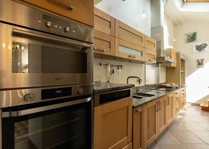 Jane'laur Magnificent Mansion With Garden 11 P