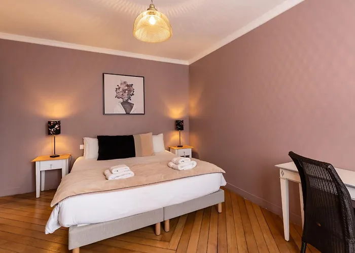 Jane'laur Magnificent Mansion With Garden 11 P 别墅