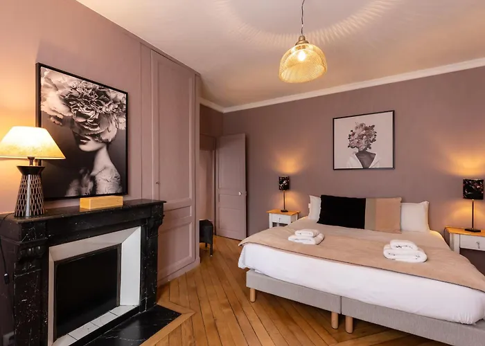 Jane'laur Magnificent Mansion With Garden 11 P Villa *